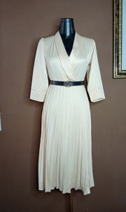 Robe col V + Ceinture - Beige